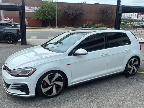 Used 2019 Volkswagen GTI SE w/ SE Experience Package FWD image 4