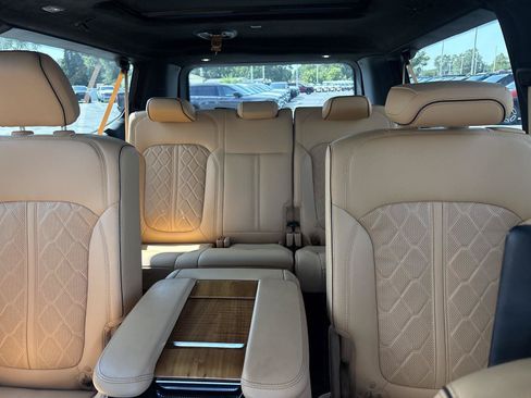 Used 2025 Jeep Grand Wagoneer L Series III w/ Rear Seat Video Group 1 AWD/4WD image 27