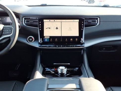 New 2026 Jeep Grand Wagoneer 4WD image 7