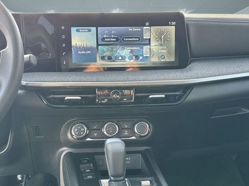 New 2025 Nissan Kicks SV w/ SV Premium Package image 24