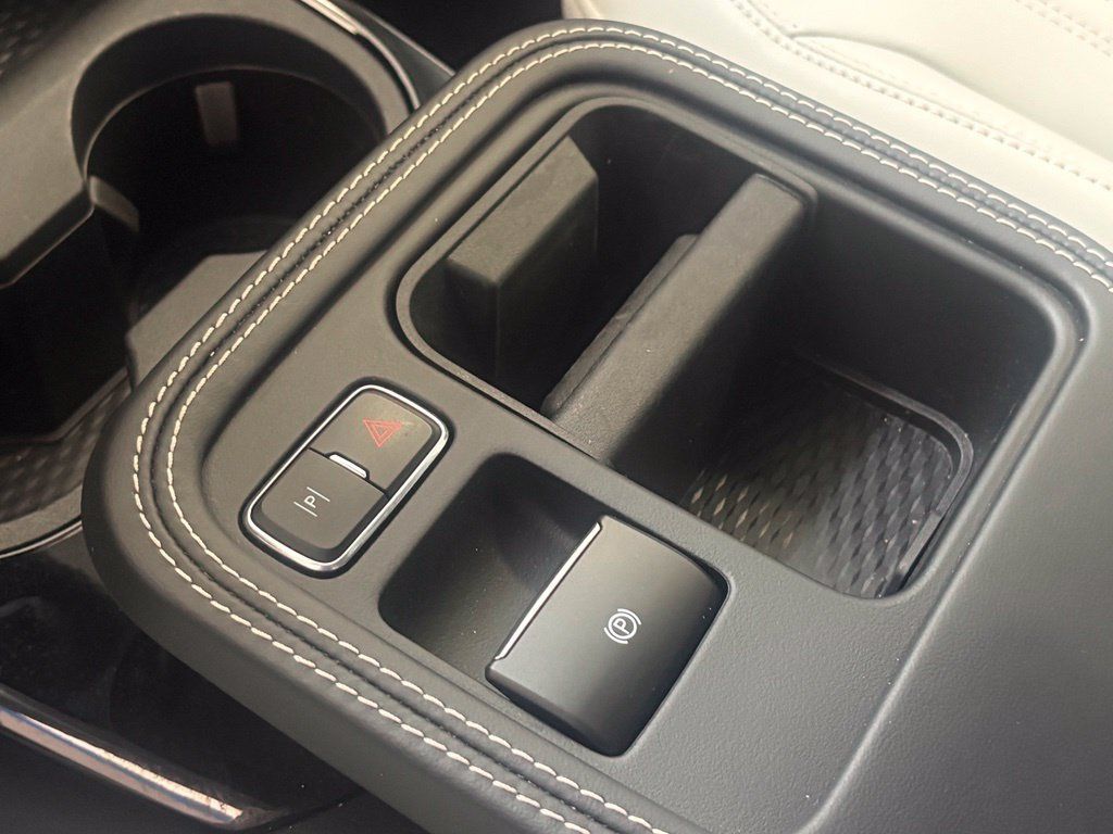 Used 2025 Ford Mustang Mach-E Premium AWD/4WD image 21
