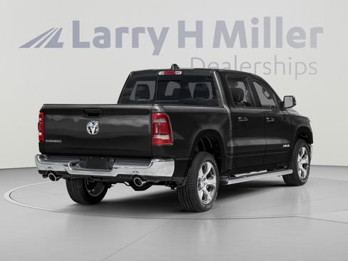 Used 2023 RAM 1500 Laramie AWD/4WD image 2