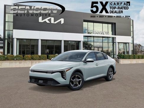 New 2026 Kia K4 LXS image 1