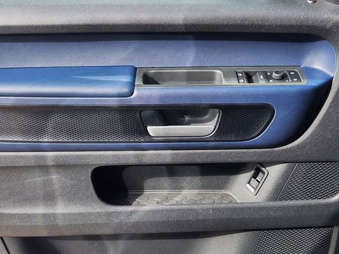 New 2025 Volkswagen ID. Buzz Pro S RWD image 18