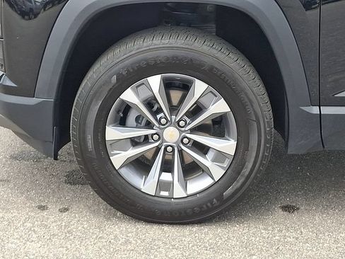 Used 2026 Chevrolet Equinox LT FWD image 8