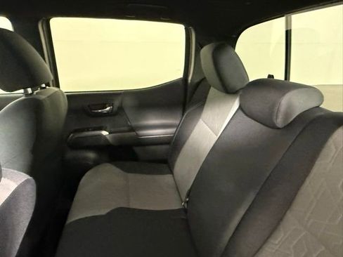 Used 2022 Toyota Tacoma TRD Off-Road w/ Technology Package image 46