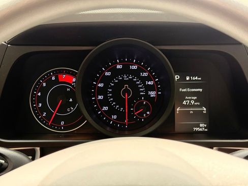 Used 2023 Hyundai Elantra SEL w/ Winter Weather Package FWD image 12