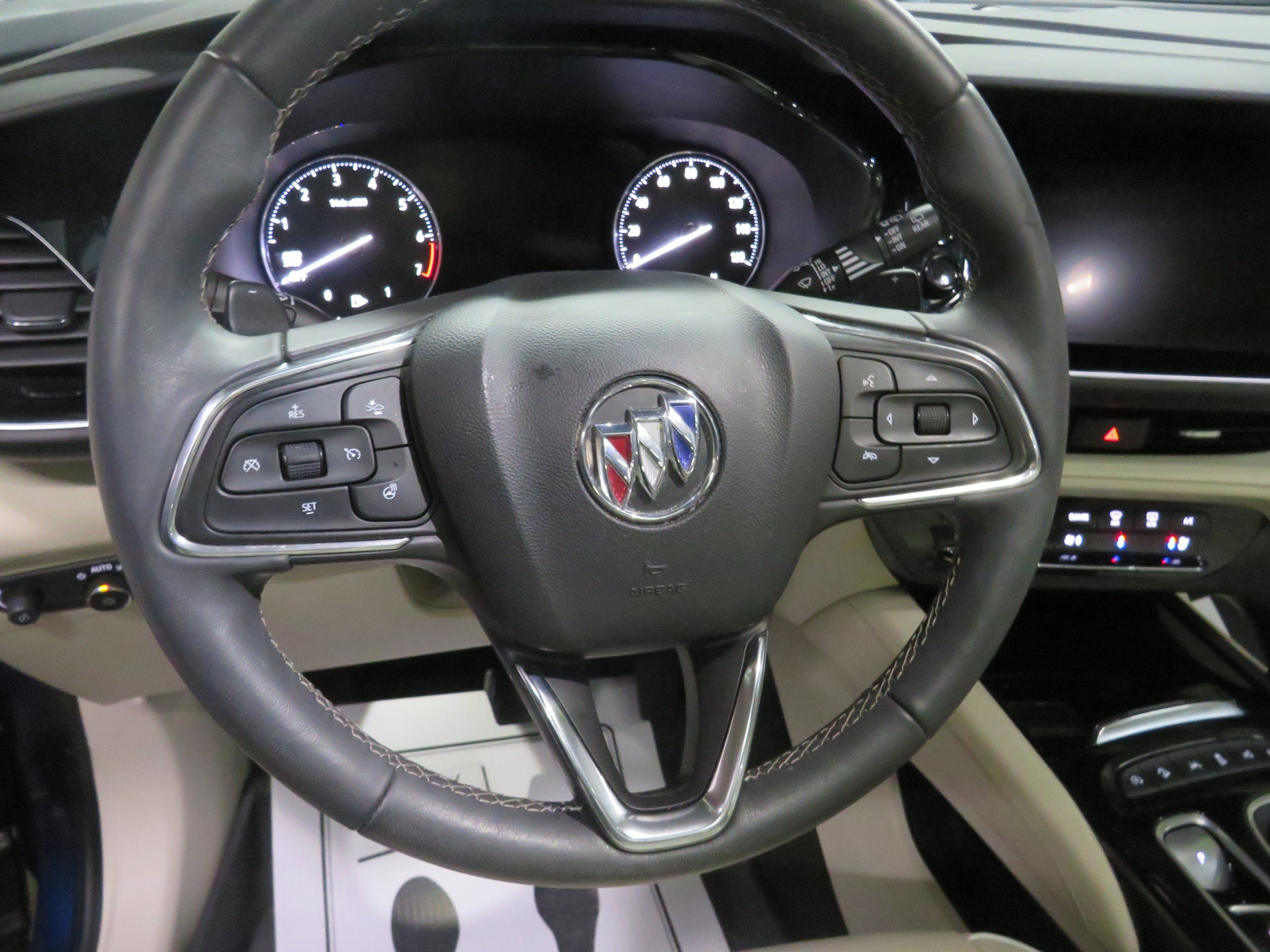 Used 2023 Buick Envision Avenir AWD/4WD image 15