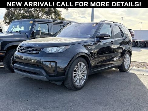 Used 2018 Land Rover Discovery SE image 1
