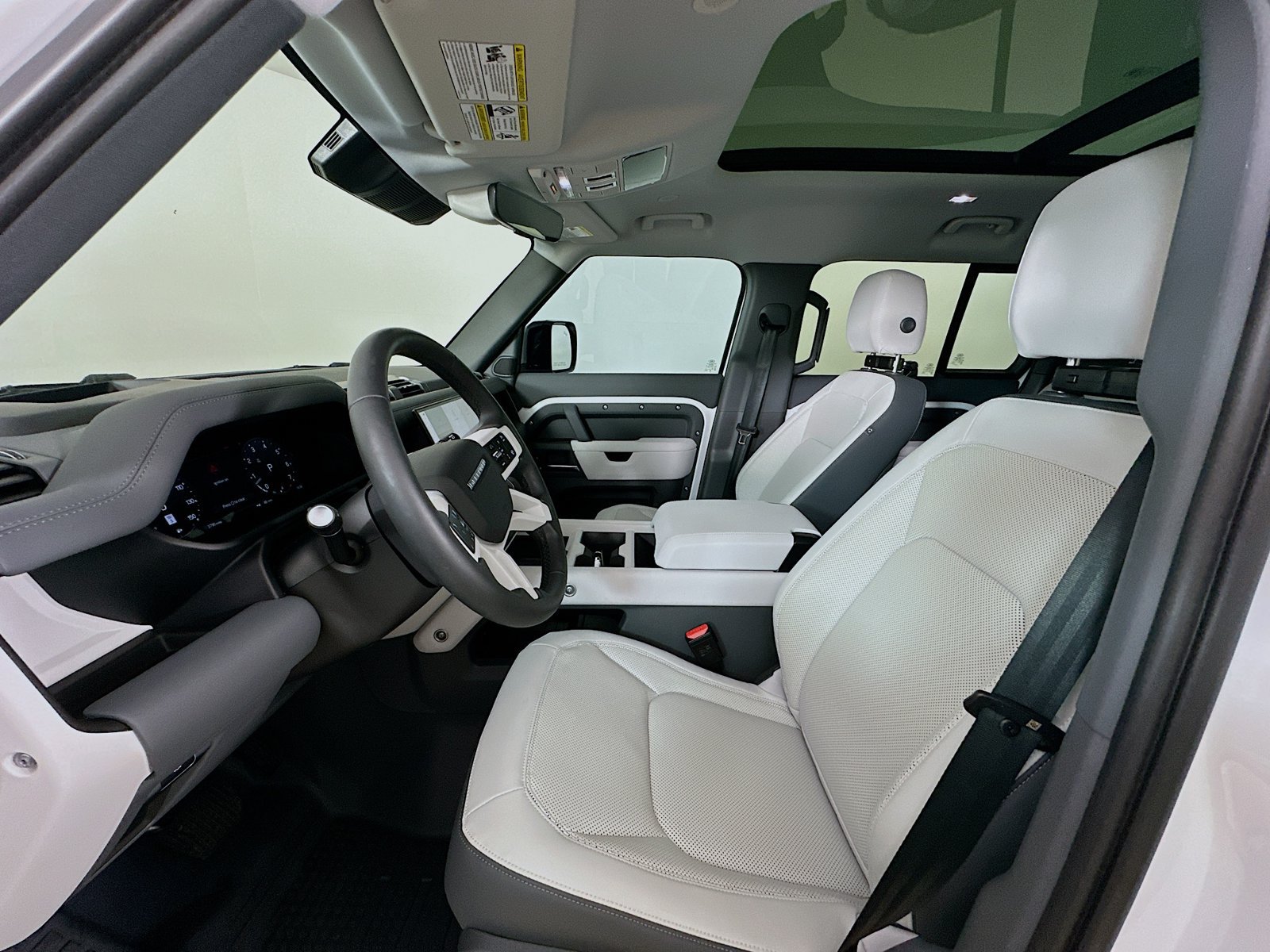 New 2026 Land Rover Defender 130 X-Dynamic SE AWD/4WD image 34