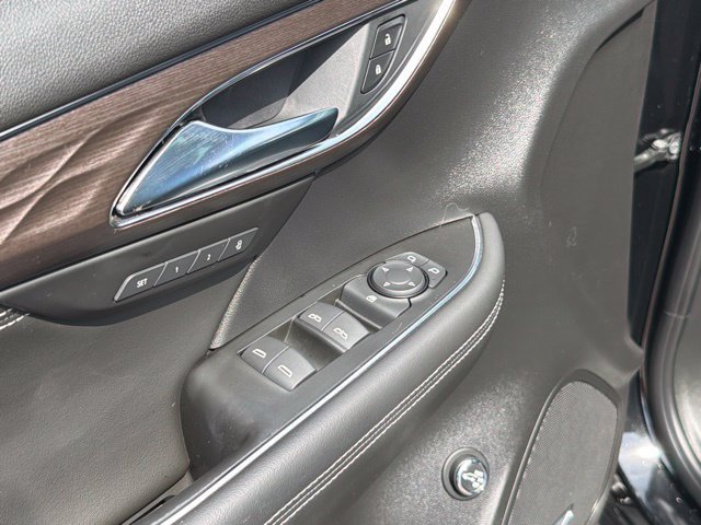 Used 2023 Buick Envision Avenir AWD/4WD image 18