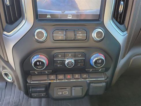 Used 2021 GMC Sierra 1500 SLE w/ Preferred Package image 18