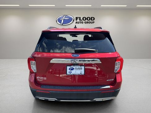 Certified 2022 Ford Explorer XLT w/ Equipment Group 202A AWD/4WD image 6