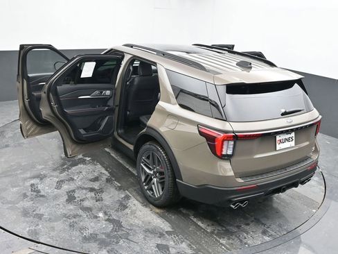 New 2026 Ford Explorer ST w/ Sun And Sound Package image 84