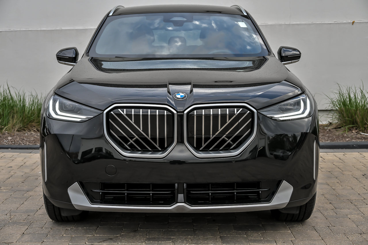 Used 2025 BMW X3 xDrive30i w/ Convenience Package AWD/4WD image 4