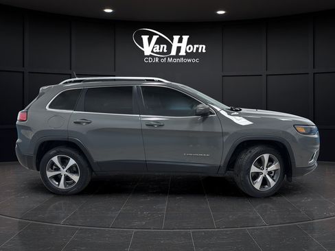Used 2021 Jeep Cherokee Limited w/ Elite Package AWD/4WD image 2