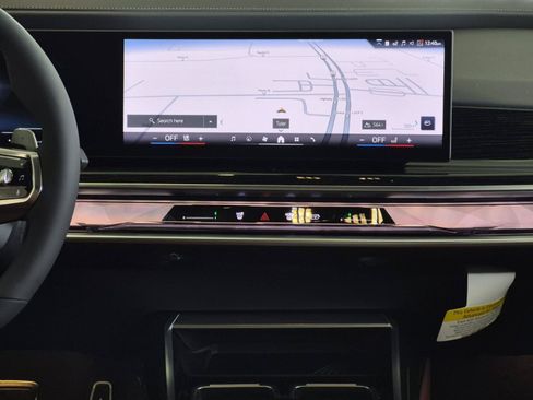 New 2026 BMW 740i w/ Executive Package RWD image 20