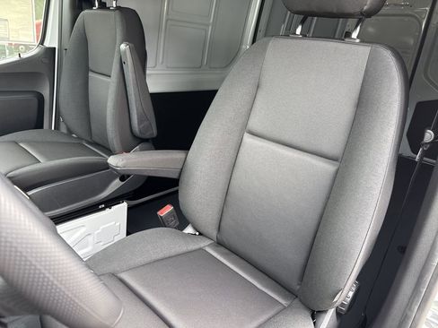 New 2025 Mercedes-Benz Sprinter 2500 image 7