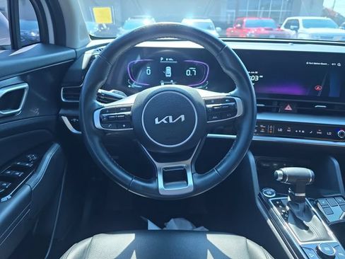 Used 2024 Kia Sportage EX FWD image 16