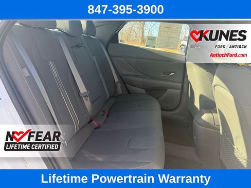 Used 2025 Hyundai Elantra SEL image 19