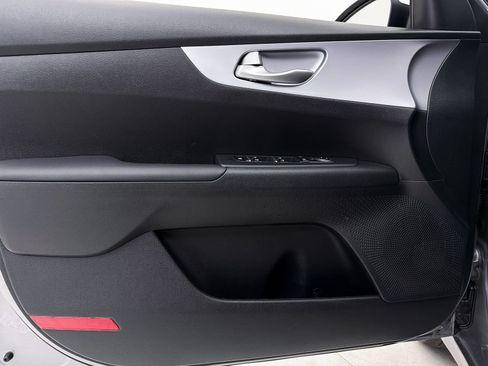 Used 2024 Kia Forte LXS FWD image 16