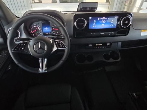 New 2026 Mercedes-Benz Sprinter 2500 image 14