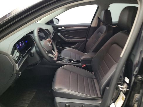 Used 2024 Volkswagen Jetta SE w/ Black Wheel Package FWD image 17