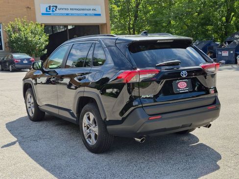 Used 2024 Toyota RAV4 LE AWD/4WD image 7