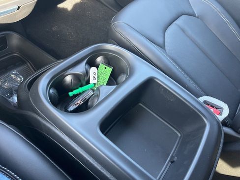 New 2026 Chrysler Pacifica Select image 22