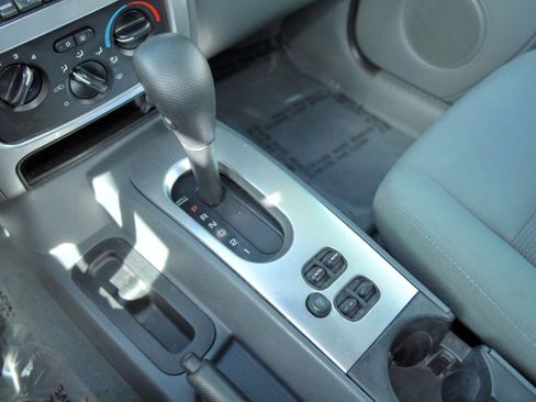 Used 2005 Jeep Liberty Limited RWD image 28