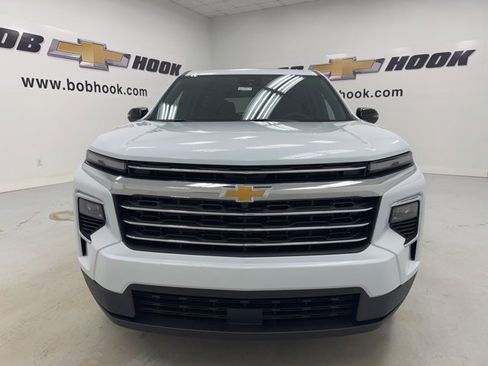 New 2026 Chevrolet Traverse LT w/ Sun and Wheel Package image 2