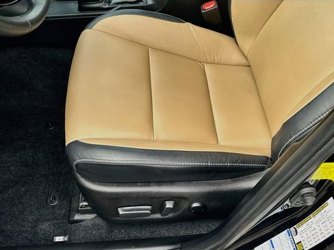 Used 2018 Toyota RAV4 Limited w/ All Weather Liner Package AWD/4WD image 17