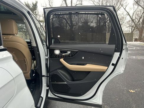 Certified 2025 Audi Q7 3.0T Prestige w/ Prestige Package image 28