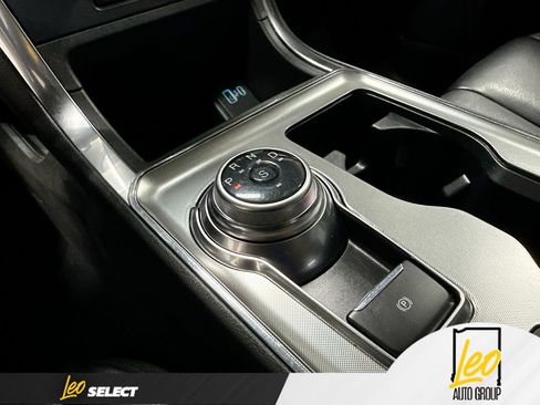 Used 2022 Ford Edge Titanium AWD/4WD image 19