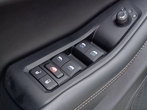 Used 2023 Jeep Grand Cherokee Limited w/ Trailer Tow Prep Group (B) image 17