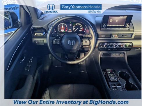 Certified 2025 Honda Pilot Sport image 16