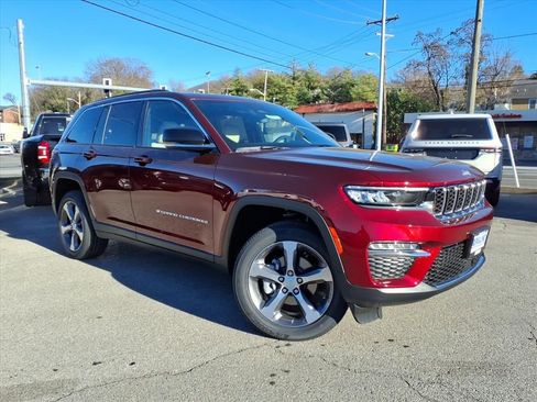 New 2025 Jeep Grand Cherokee Limited image 2