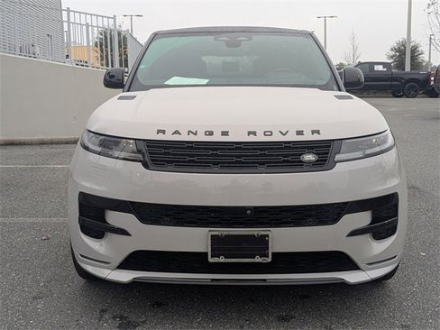 Used 2024 Land Rover Range Rover Sport Dynamic SE image 3