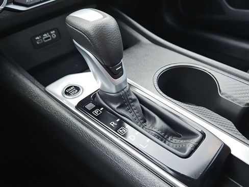 Used 2025 Nissan Altima 2.5 SV FWD image 20