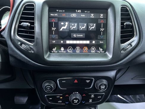 Used 2018 Jeep Compass Trailhawk w/ Cold Weather Group AWD/4WD image 24