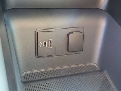 Used 2026 Ford Explorer Active w/ Active Comfort Package RWD image 10