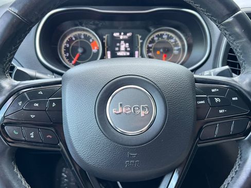 Used 2019 Jeep Cherokee Altitude image 28