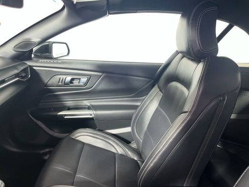 Used 2025 Ford Mustang Premium RWD image 26
