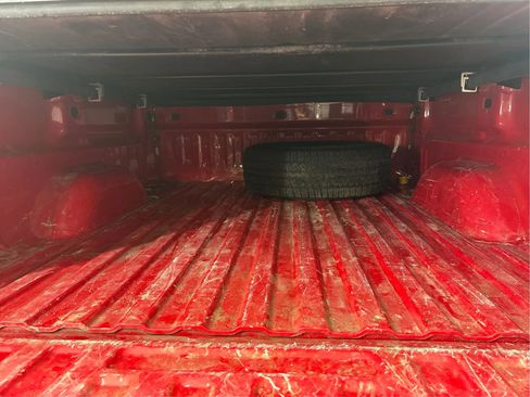 Used 2018 GMC Sierra 1500 SLE w/ SLE Value Package AWD/4WD image 16