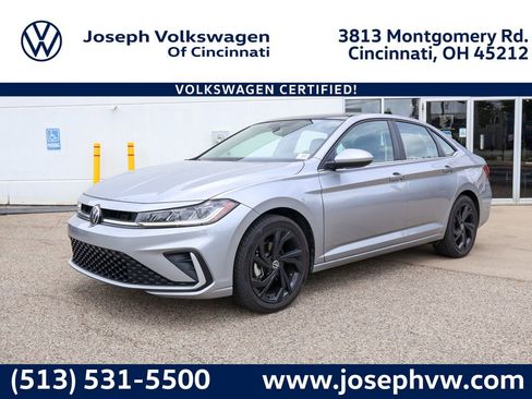 Used 2026 Volkswagen Jetta SE w/ Black Wheel Package FWD image 1