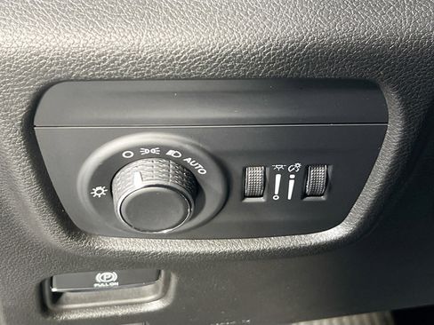 Used 2022 Jeep Grand Cherokee Altitude image 10