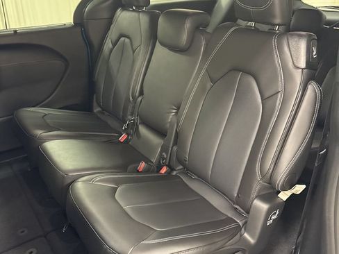 New 2026 Chrysler Pacifica Select w/ S Appearance Package FWD image 23