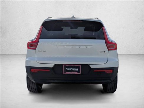 New 2026 Volvo XC40 B5 Ultra w/ Climate Package image 8