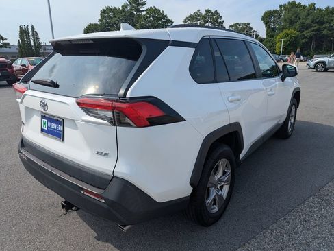 Used 2022 Toyota RAV4 XLE w/ Convenience Package FWD image 6