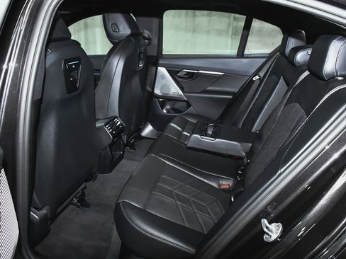 Used 2025 BMW 540i xDrive 540i xDrive image 64